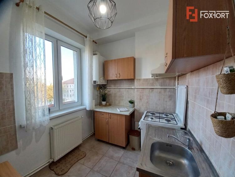 Apartament cu 2 camere decomandat, mobilat în Aeroport