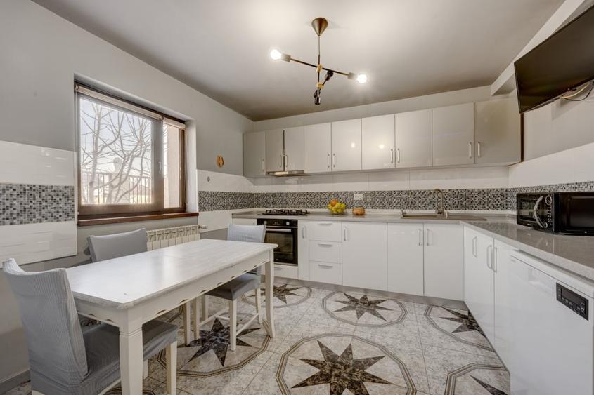 COMUNA BERCENI – TOAMNEI, CASA 5 CAMERE, 112 MP UTILI + POD 40 MP, LOT 320 MP! - 3