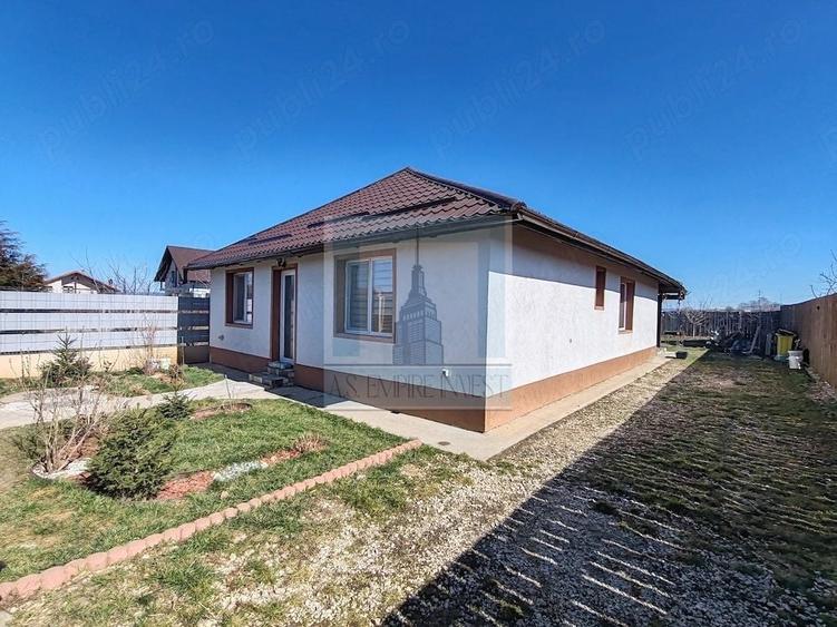 Casă de vânzare 4 camere, teren 460 mp-zona Hărman - 1