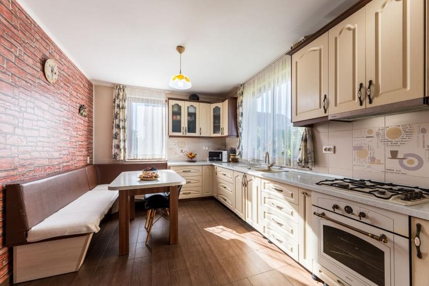 De vanzare stil de viata exclusivist in casa de lemn tip canadian - Primaverii - 4