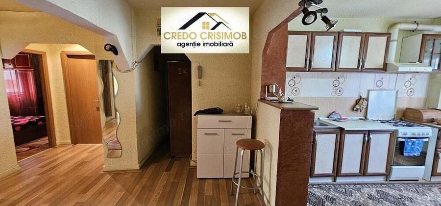 Vand apartament 4 cam cf 1 decomandat etajul 2 zona Micro 4 - 12