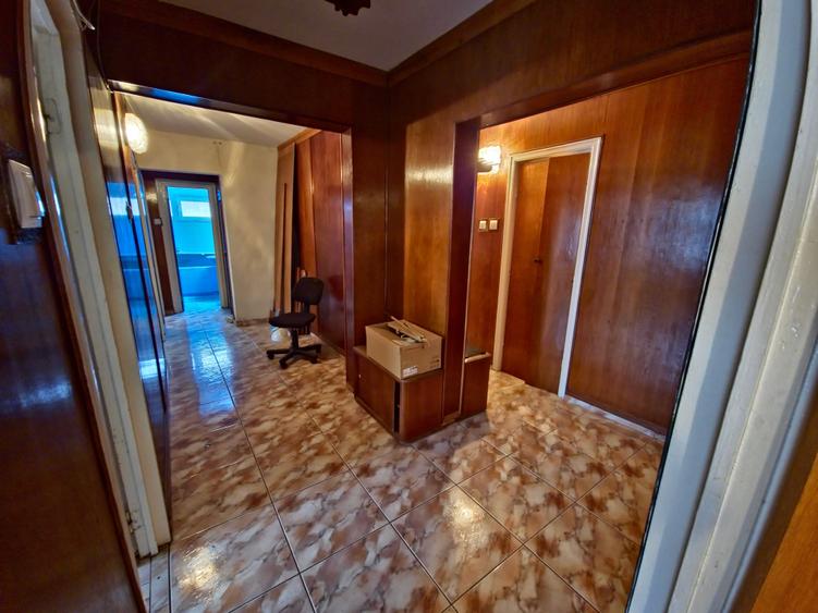 Tomis 1 Flămânda 4 Camere | Garaj în Bloc  Boxă  Proprietate Unică - 2