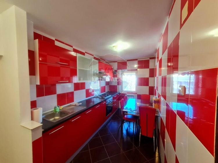 Apartament cu 3 camere de inchiriat in zona Central