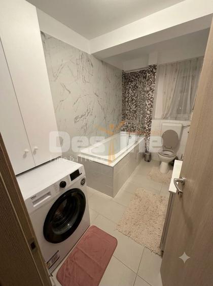 Apartament cu 3 camere semidecomandat în Giulești