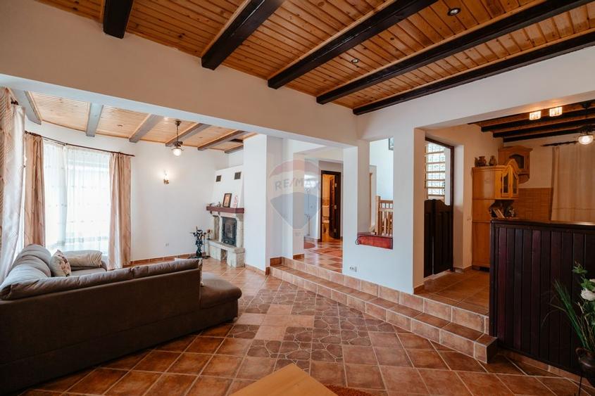 Vila cu 6 camere, teren de 1000mp, intr-un resort montan privat - 8