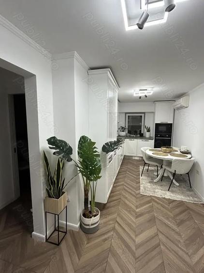 Apartament de vanzare str Revolutiei - 7