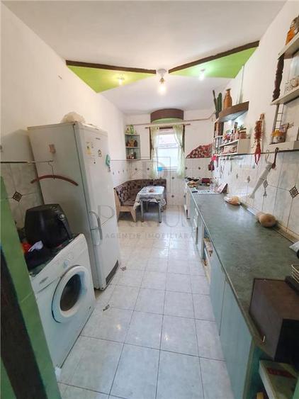 IOSEFIN - 3CAM - SPATIOS - INALT - 2 BAI - CENTRALA/AC - APROAPE DE CENTRU - 9