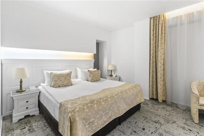 APARTAMENT 3 CAMERE, RECENT RENOVAT IN HOTEL ALPIN, POIANA BRASOV - 15