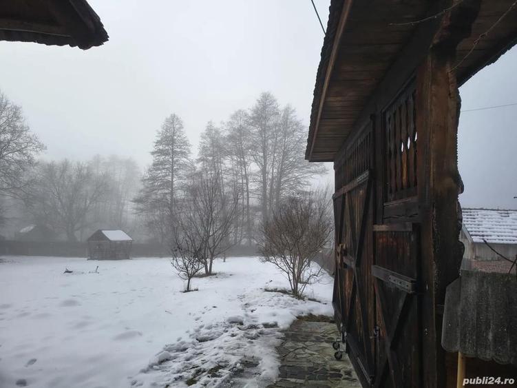 Proprietar.Vand proprietate la munte cu poten?ial turistic.Zona Polovragi- Racovi?a (Gorj) - 6