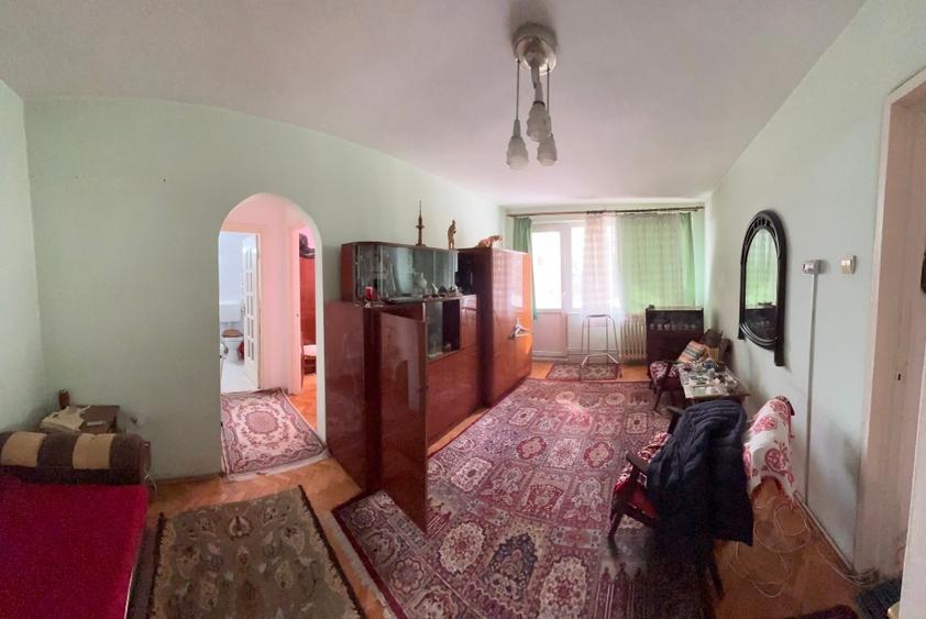 De vanzare apartament 2 camere in Tudor - 5