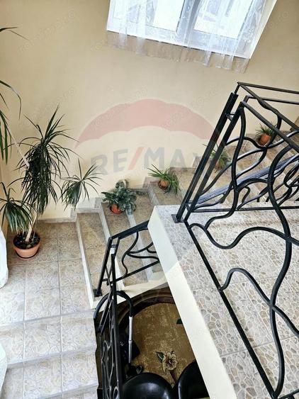 Casa / Vila cu 5 camere de vanzare - 7