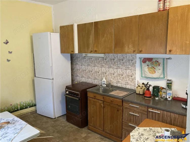 Casa 3 camere, recomandata:centru servicii cabinet birouri, Central, Sfantu Gheorghe - 1