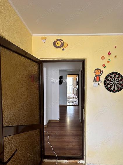 3 camere Ultracentral 2 bai 1 balcon imens acoperis cu POD ! locuri de parcare etaj4 super vecini! 3 camere Ultracentral 2 bai 1 balcon imens acoperis cu POD ! locuri de parcare etaj4 super vecini!