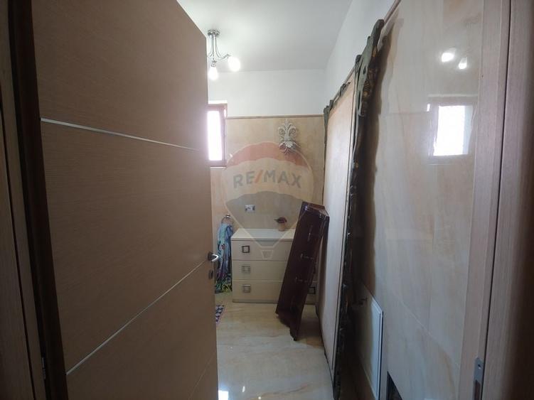 Casă / Vilă de lux cu 5 camere de vânzare în Vadu Moldovei, Suceava - 36