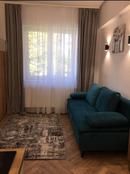 Inchiriez garsoniera langa piata Astra - 1