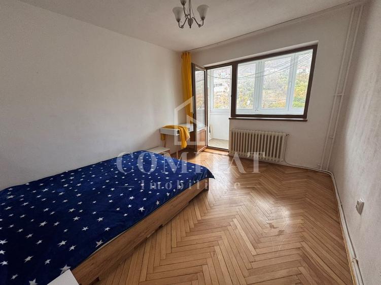 Apartament cu 3 camere semidecomandat, mobilat în Grigorescu