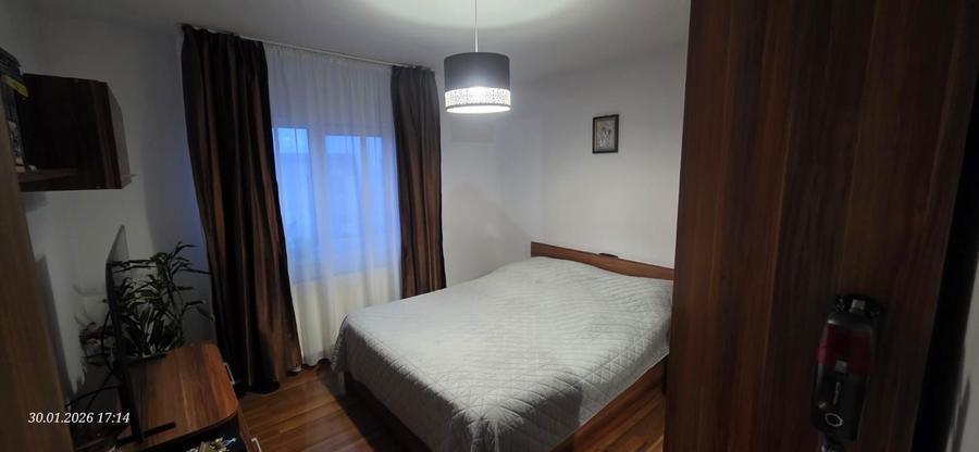 De Vanzare Apartament - 2