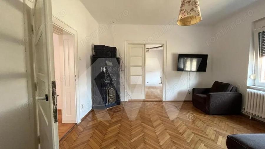 Casa individuala de inchiriat 4 camere, curte ?i terasa Terezian - 2