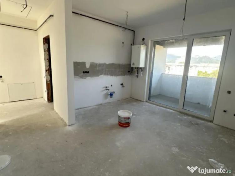 Apartament de vanzare, cu 2 camere, 42 mp, zona Garii - 2