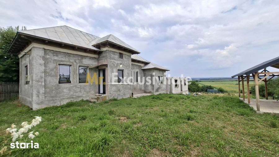 Casă cu 2 camere cu Teren 1746 Mp în Rătești