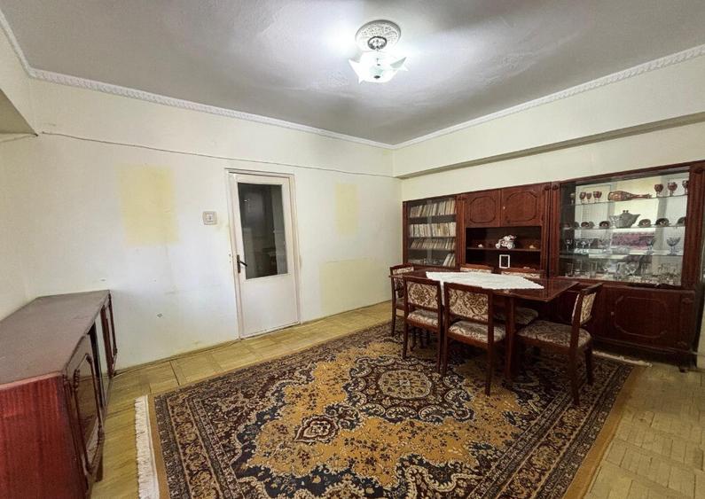 Apartament 3 camere / Decomandat / 70 m2 / Etaj 3 / Proprietar - 7