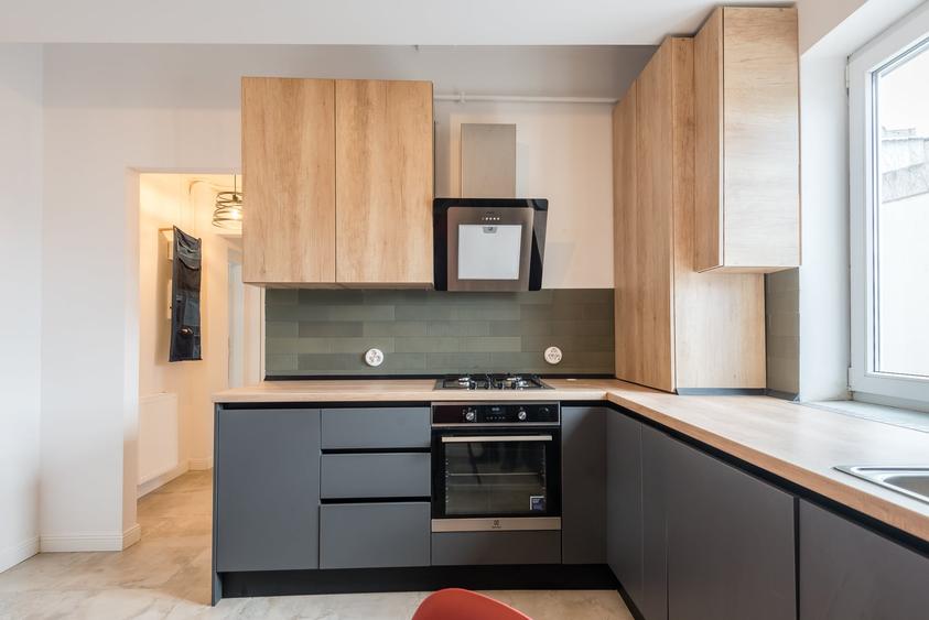 Inchiriere apartament 3 camere ultracentral Batistei Universitate zona linistita - 8