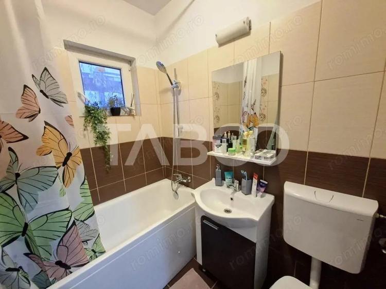 Apartament de vanzare 2 camere cu balcon etajul 1 - 8