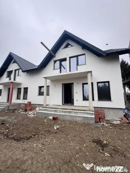 Casă cu 7 camere cu Teren 150 Mp în Rădăuți