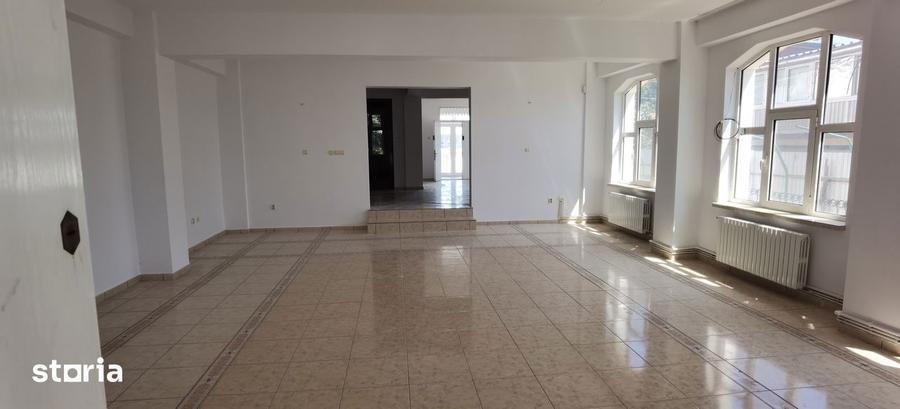 Casa S+P+1, pretabil si pentru birouri + Graj/Service auto in curte - 16