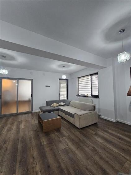 Apartament 77 mp  cu balcon etj.3  de vanzare in Onesti - 4