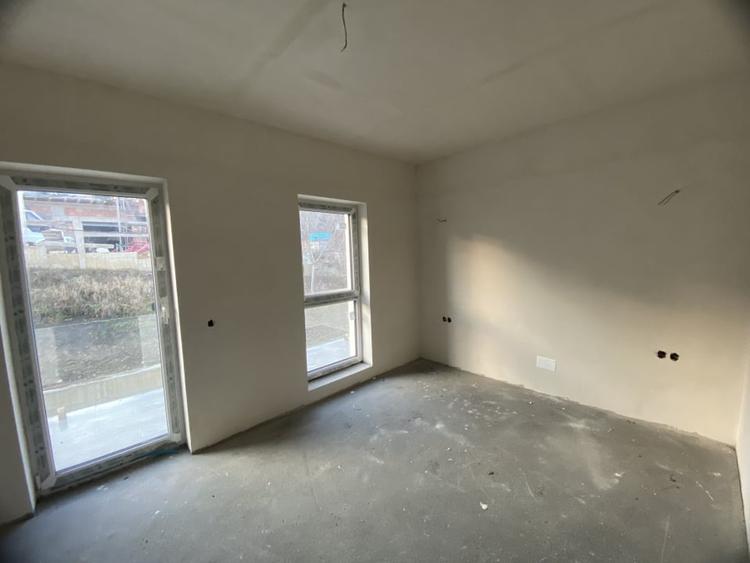 Duplex de vanzare, 195 mp utli, Garaj , zona Tauti - 13