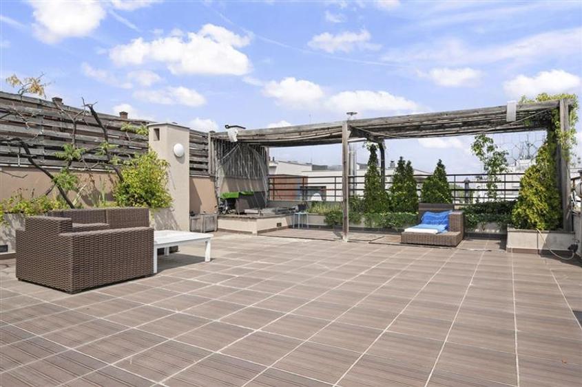 Penthouse cu 6 camere decomandat, mobilat în Aviatorilor