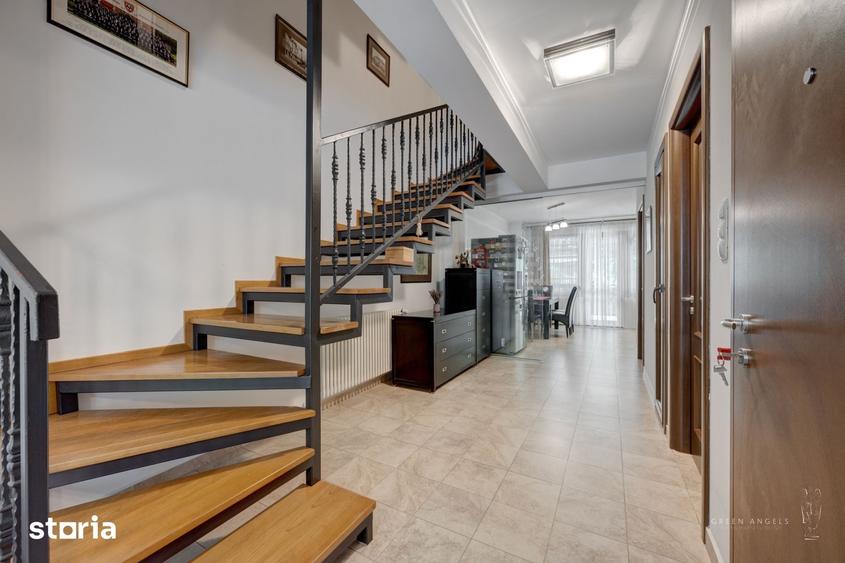 Casă cu 7 camere cu Teren 220 Mp în Unirii