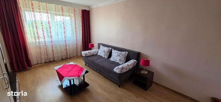 Apartament cu 2 camere decomandat în Energiei