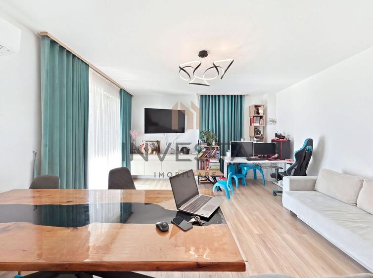 Apartament cu 3 camere semidecomandat, mobilat în Zorilor