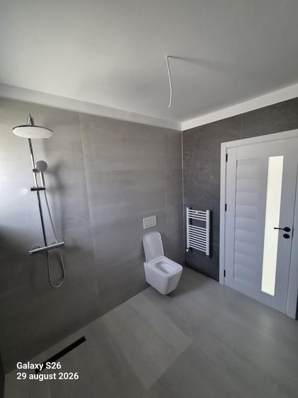 Casă cu 3 camere în Suseni