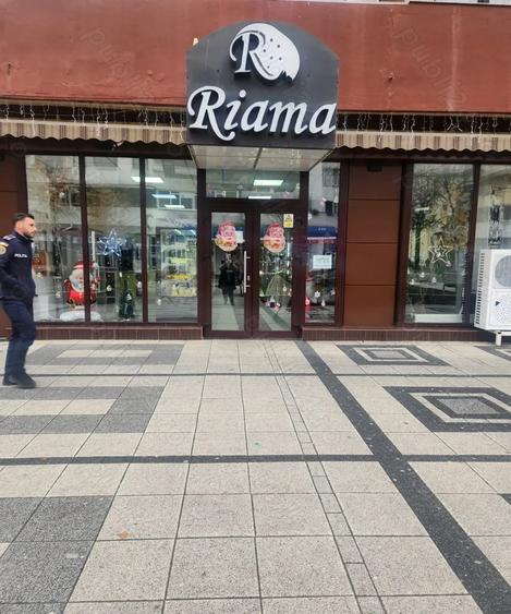 Spațiu comercial, de 250 mp, în Central