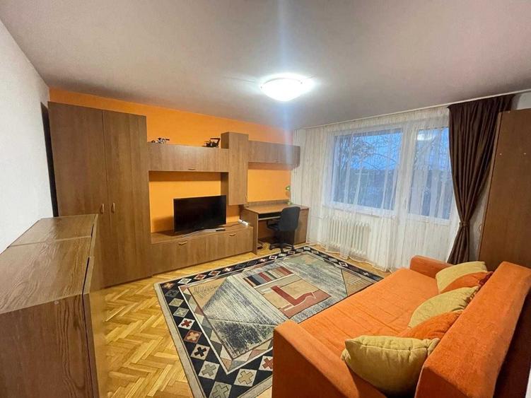 Apartament cu 2 camere decomandat în Ultracentral