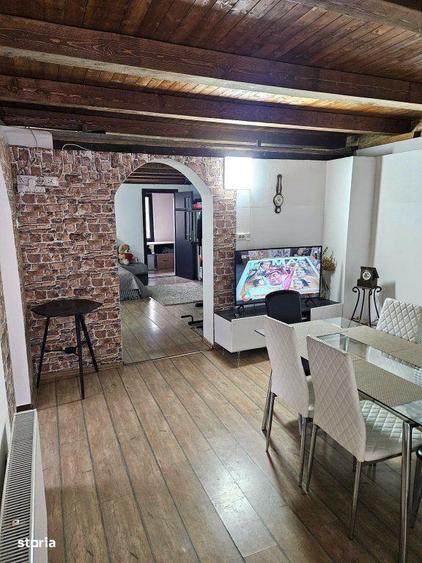 Casă cu 3 camere cu Teren 199 Mp în Central