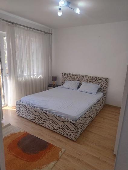 Apartament cu 3 camere decomandat, mobilat în Tomis Nord