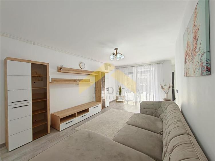 Apartament cu 3 camere decomandat, mobilat în UTA
