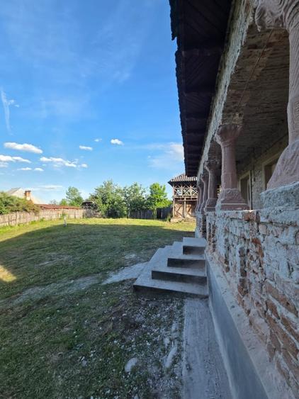 Casă cu 2 camere cu Teren 2100 Mp în Buzdugan