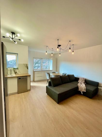 Apartament cu 2 camere decomandat în Florești