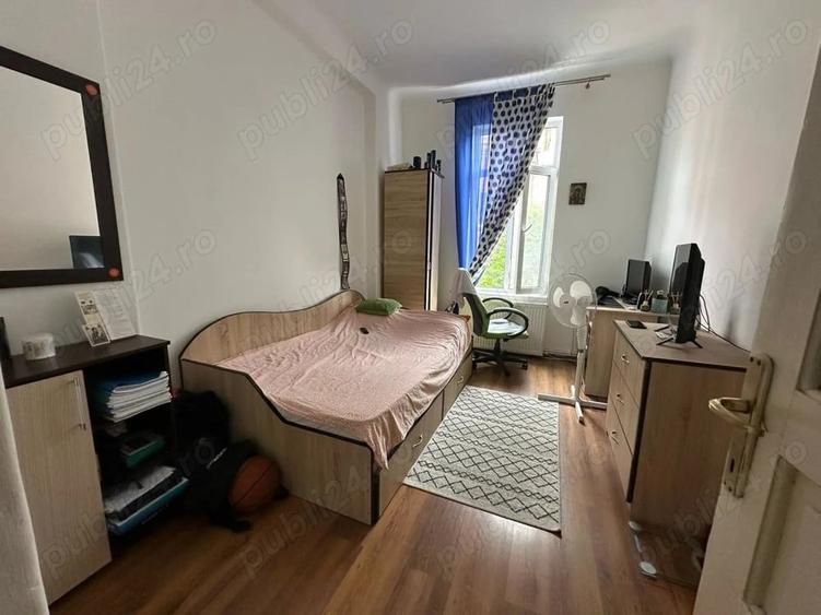 Apartament cu 4 camere decomandat, mobilat în Ultracentral