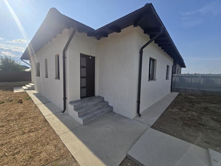 Casă cu 3 camere în Ruși-Ciutea