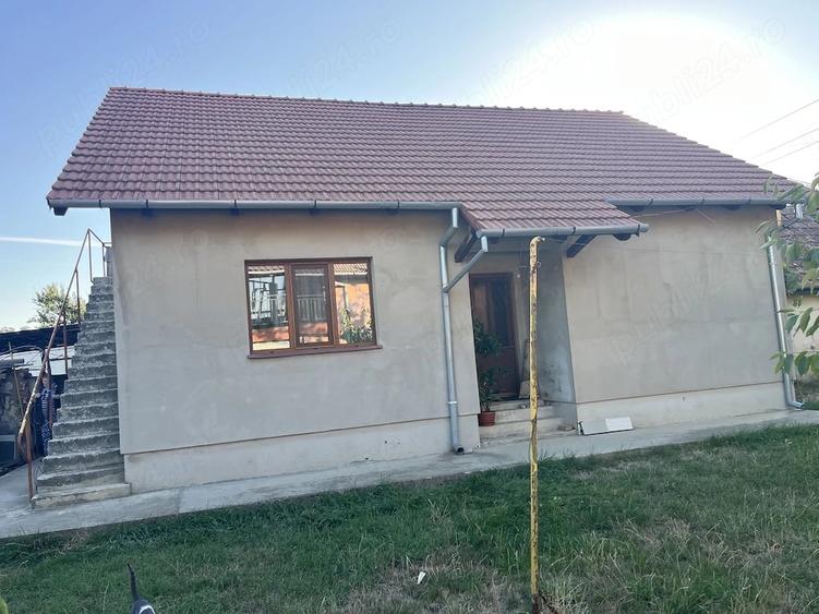 Casă cu Teren 1200 Mp în Utvin