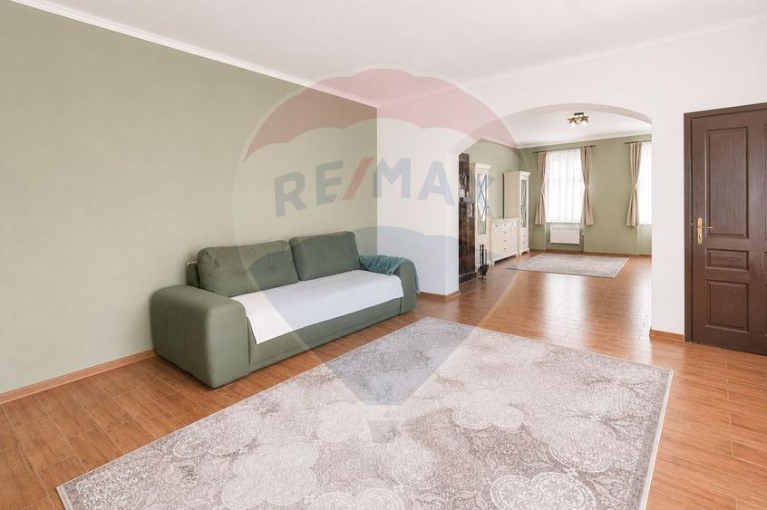 Casă individuală cu 3 camere cu Teren 1123 Mp în Măieruș
