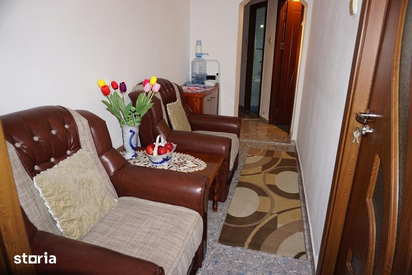 Apartament cu 4 camere si centrala termica-etajul 2/4 - 7