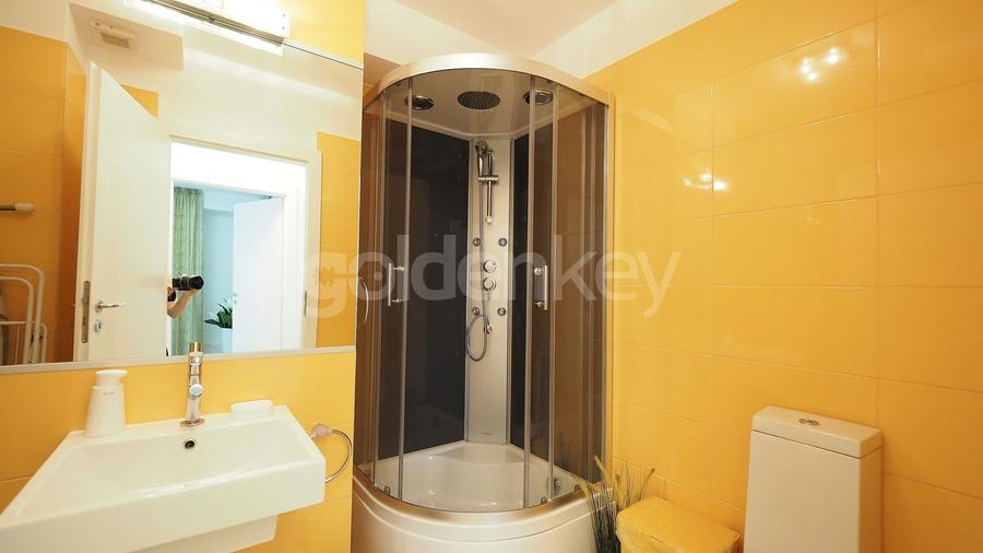 Apartament cu 3 camere semidecomandat, mobilat în Iancu Nicolae