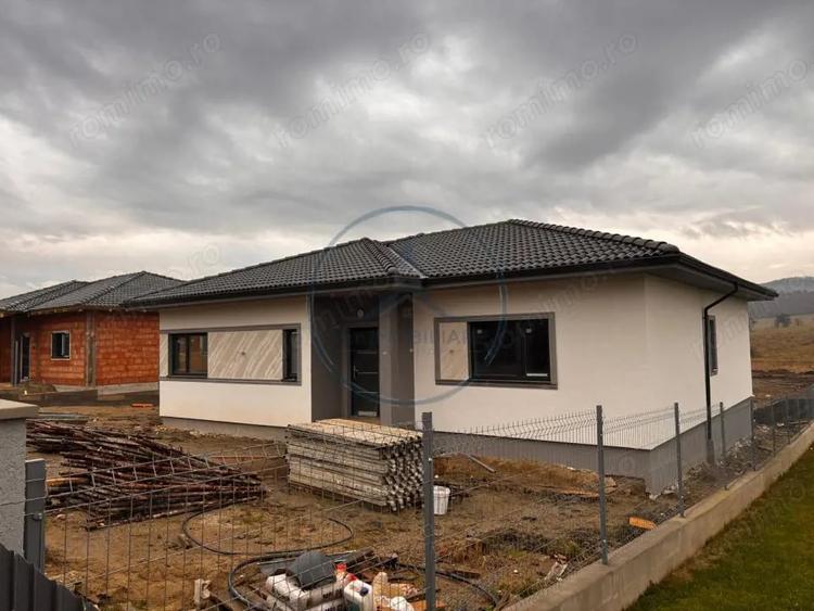 Casă cu 3 camere cu Teren 500 Mp în Central
